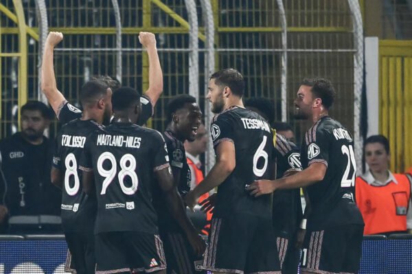 Fenerbahce fight back against Lyon as Greenwood scores Champions League equaliser