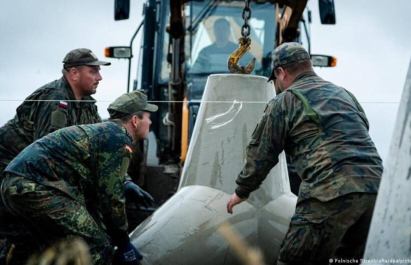 German army helps Poland protect itself against Russia