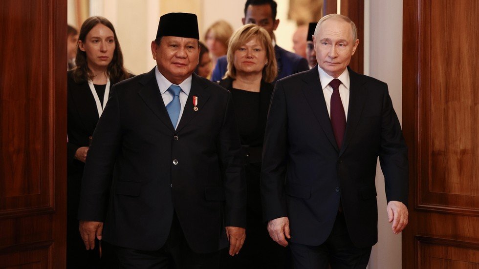 Russia strikes key energy deal with Asian BRICS partner — RT Business News