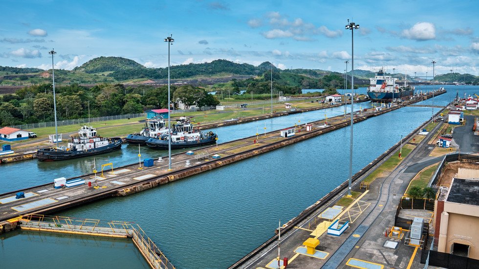 US squares up to China over Panama Canal — RT Business News