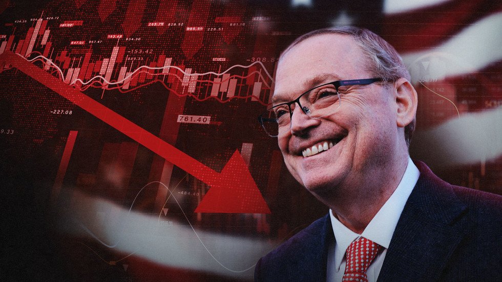 Americans spending more because they are ‘optimistic’? Economists challenge Trump adviser’s claim — RT Business News