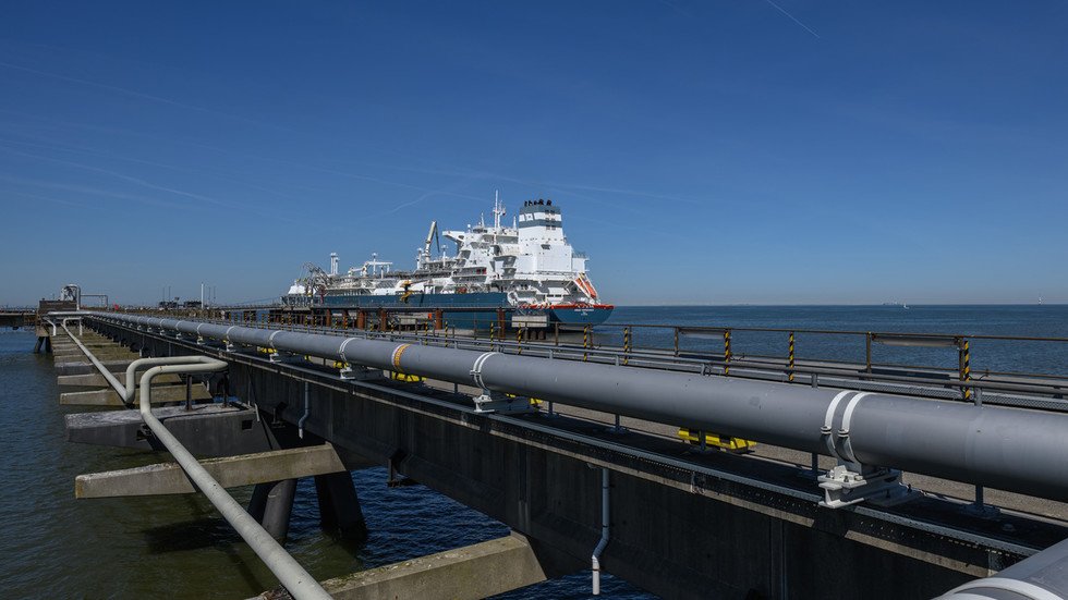 US issues energy threat to EU — RT Business News