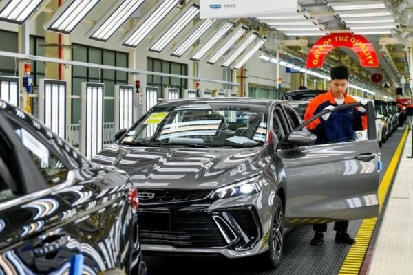 Chinese auto-giant gains EU foothold — RT Business News