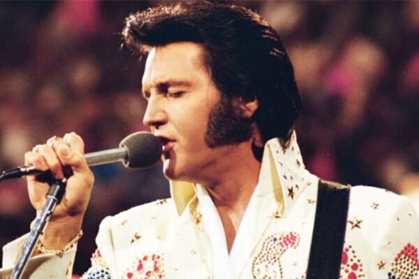 Elvis funeral – Pallbearer on attempts to steal body and ‘strange’ moment | Music | Entertainment