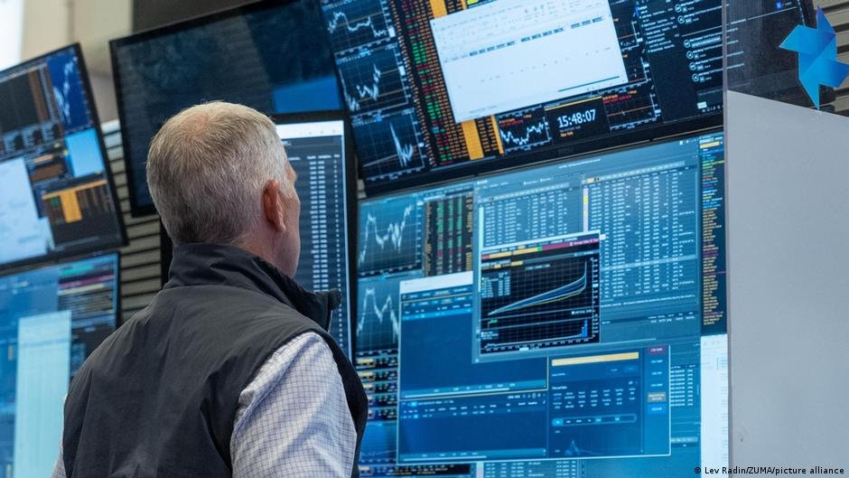 Norway wealth fund warns of AI-driven stock market bubble