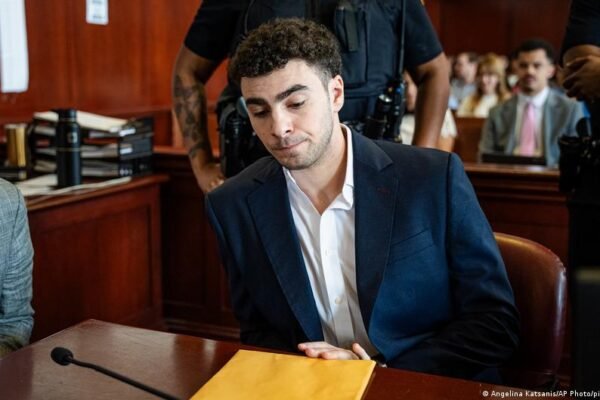 Luigi Mangione pleads guilty to federal stalking charges