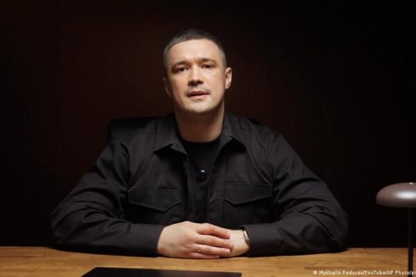 Ukraine: Could ex-defense minister challenge Zelenskyy?