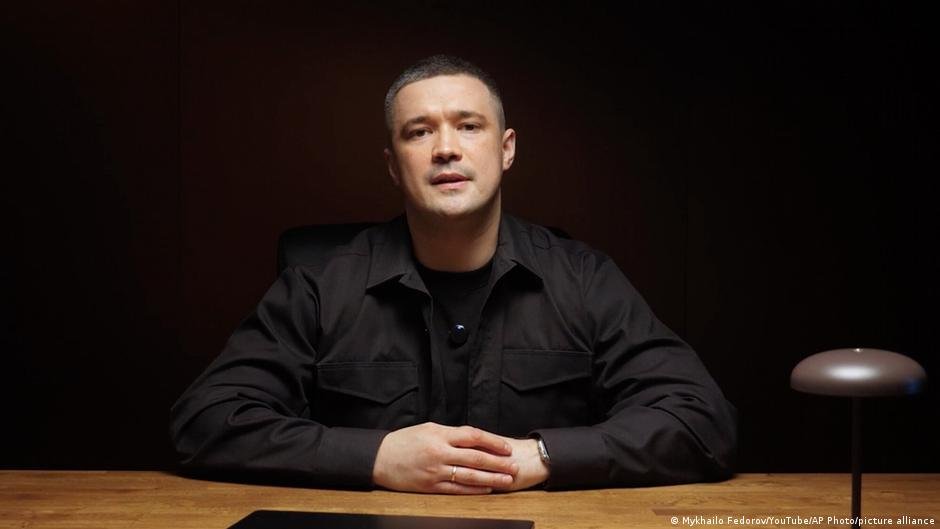 Ukraine: Could ex-defense minister challenge Zelenskyy?
