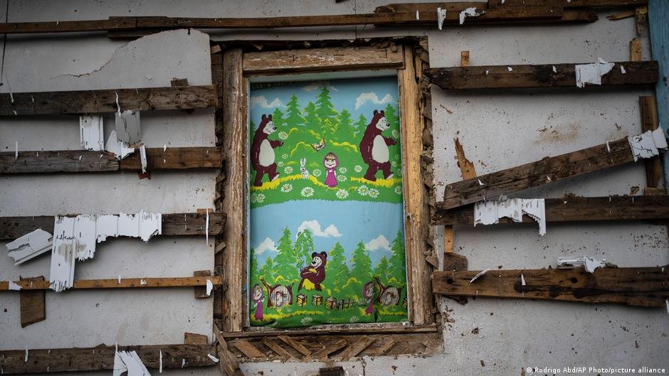 ‘Masha and the Bear’: Ukraine sanctions Russian cartoon