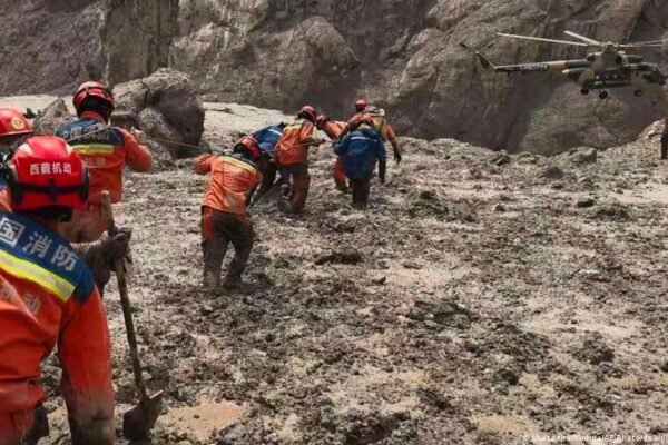 Nepal issues fresh flood warning as 3,000 still missing