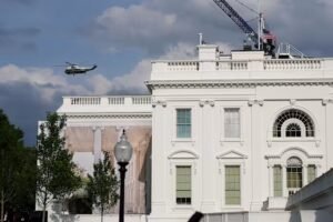 Former White House teleprompter operator ordered to turn over profits, pay fine over insider trading