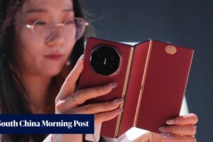 Huawei and Apple bend to a tougher market with foldable phones as memory crunch bites