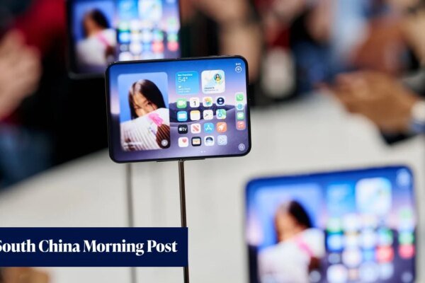 After Apple’s launch of its foldable iPhone, what are the caveats for Chinese buyers?