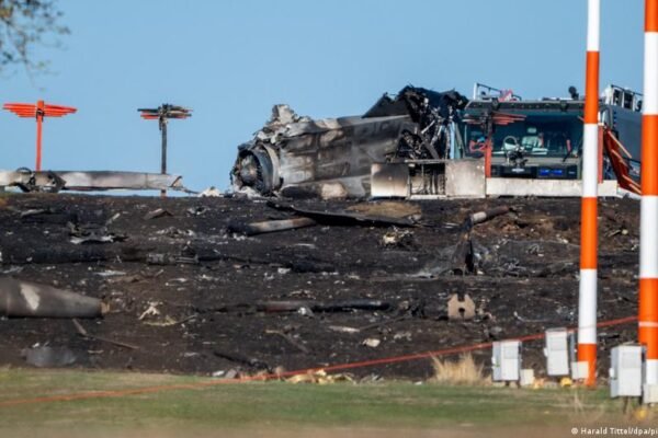 Spangdahlem: Fighter jet crashes near US air base in Germany