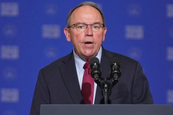 Wisconsin Rep. Tom Tiffany swims to safety after plane makes emergency water landing
