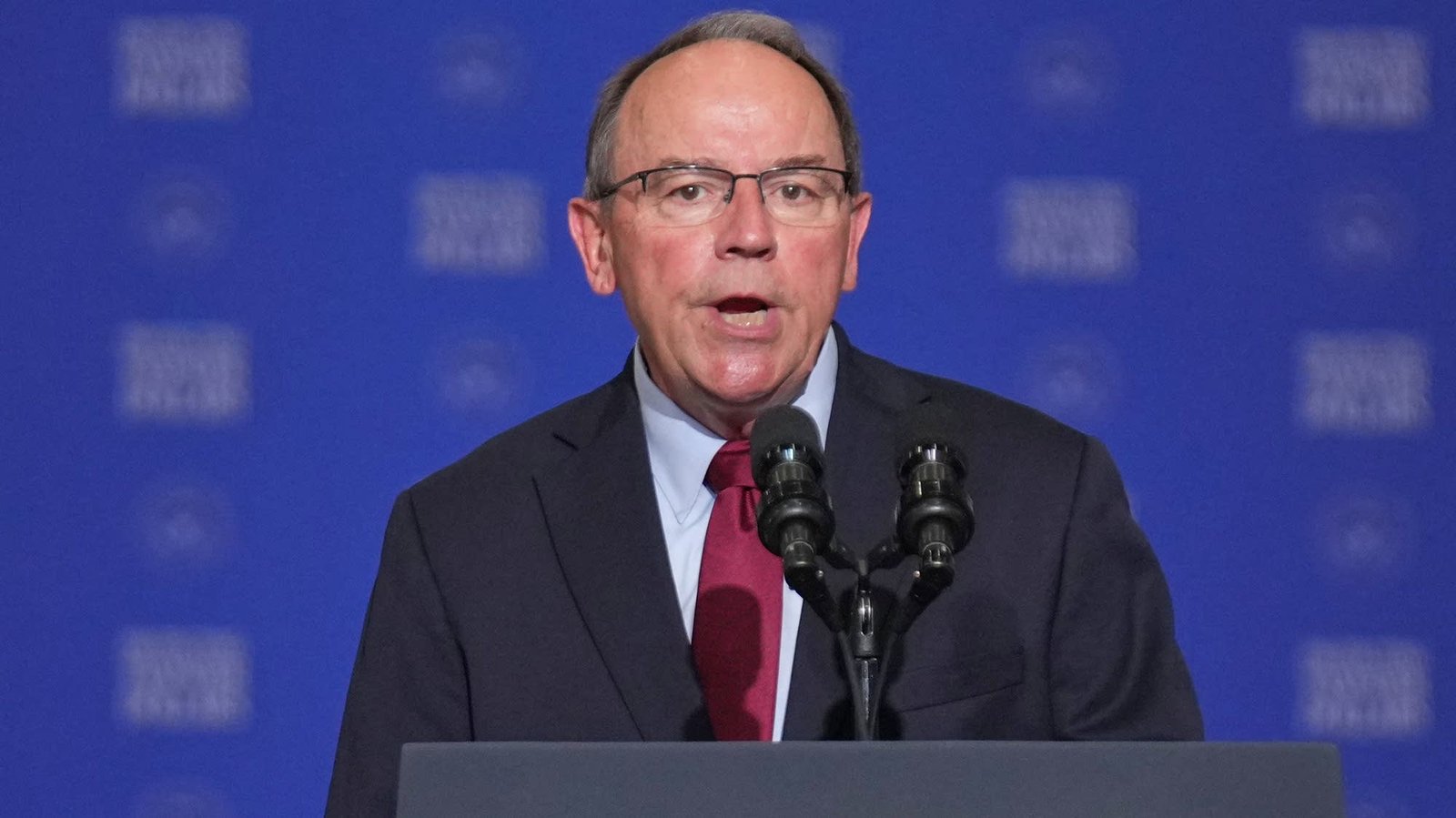 Wisconsin Rep. Tom Tiffany swims to safety after plane makes emergency water landing