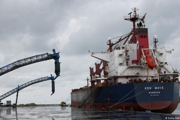 Nigeria: Suspected oil thieves dead after inhaling fumes