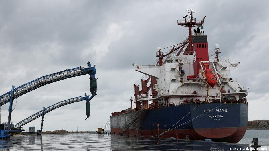 Nigeria: Suspected oil thieves dead after inhaling fumes