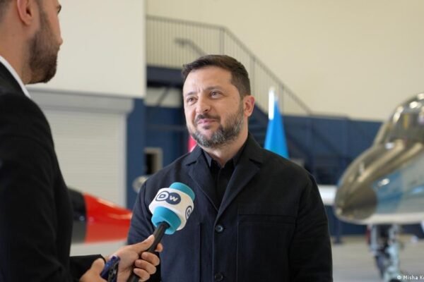 DW exclusive: Zelenskyy offers to meet Putin at G20 in Miami