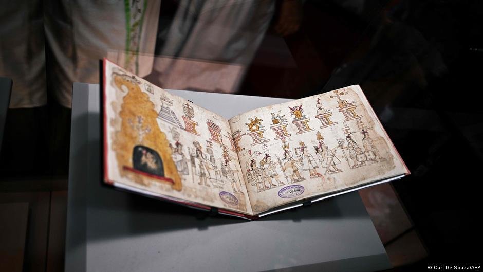 Aztec manuscript loaned back to Mexico after two centuries