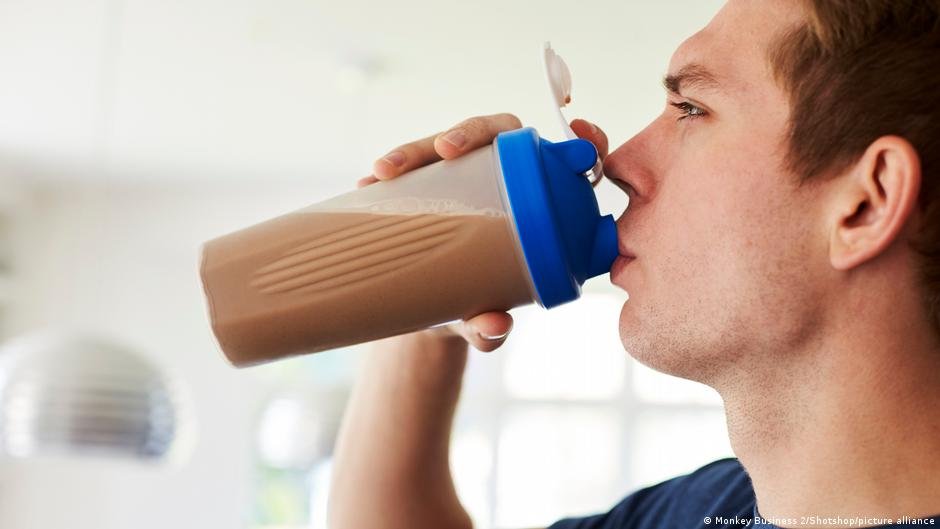Protein shakes for teenagers: Good or bad idea?