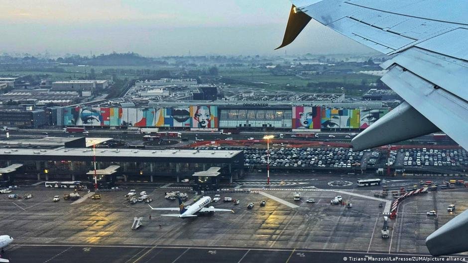 Italy cuts air traffic in half amid data transmission issue